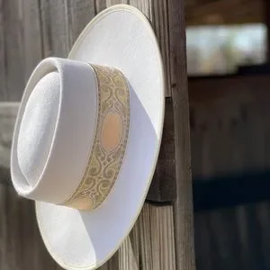 Olive & Pique | Accessories | Ivory Olive Pique Wool Hat 